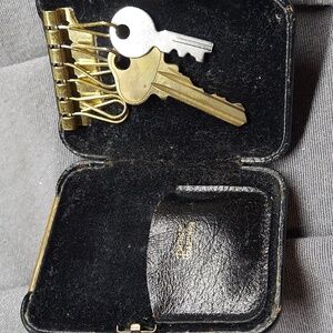 Prince Gardner Black Leather Key Holder Keeper Vintage Gold Toned Unique